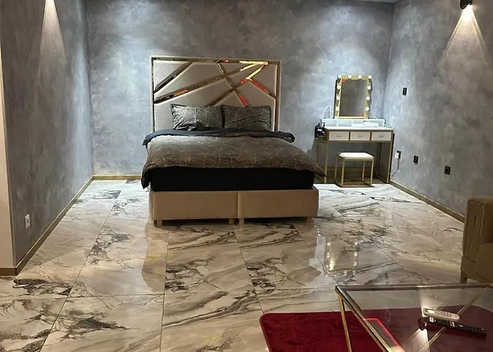 Le Palais Du Khalif Fabrègues