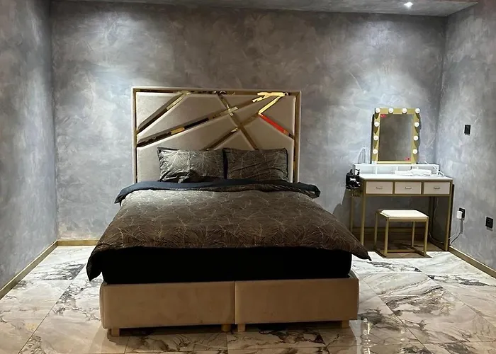 Le Palais Du Khalif * Fabrègues